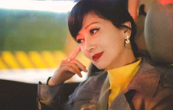 黑奥秘脱发白发中心